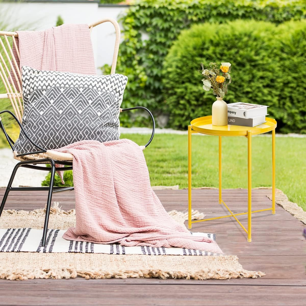 End Table, Outdoor Side Table Small Patio Desk round Metal Yellow Accent Nightstand for Small Spaces Coffee Nightstand Anti-Rust and Waterproof Bright Yellow